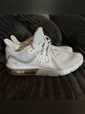 Nike Air Max Sequent 3 Pure Platinum Running Shoes Sneakers Women’s Size 9.5